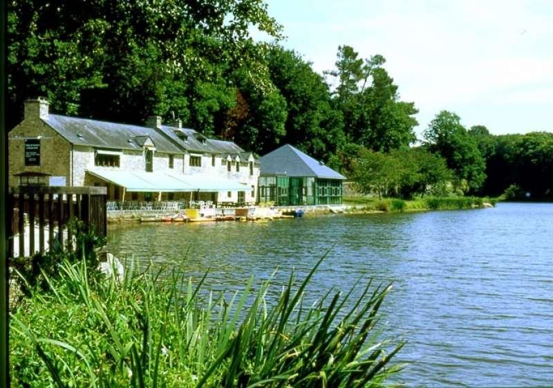 Terres De France - Le Domaine Du Moulin Neuf Hotell Rochefort-en-Terre Exteriör bild